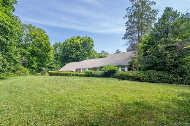 209 Southdown Rd, Huntington, NY 11743