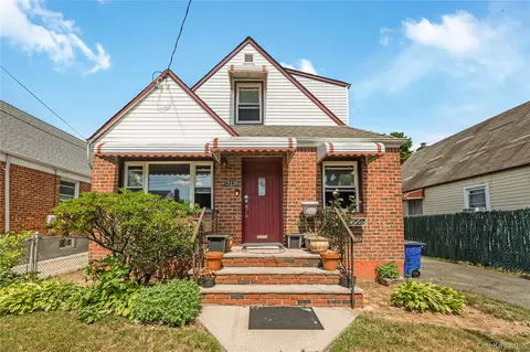 12135 Milburn St, New York, NY 11413