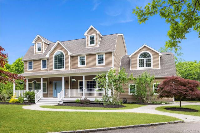 145 Baldwin Pl, Cutchogue, NY 11935