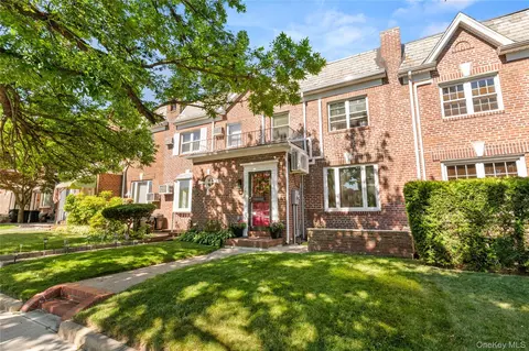 7718 83 St, New York, NY 11385