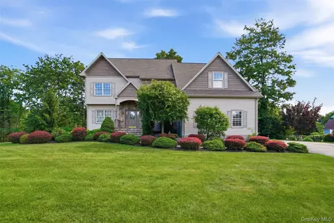 5 Albertanna Ct, Hopewell Junction, NY 12533