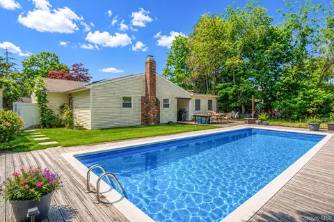 Exterior - 15 Edwin Ave, Patchogue, NY 11772 photo 5 of 6