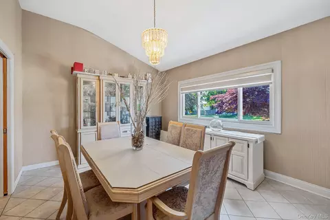 Dining - 15 Edwin Ave, Patchogue, NY 11772 photo 1 of 2