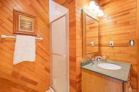 Bath - 15 Edwin Ave, Patchogue, NY 11772 photo 3 of 3