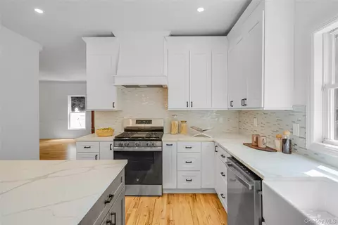 Kitchen - 17 Esplanade Dr, Brookhaven, NY 11772 photo 4 of 4