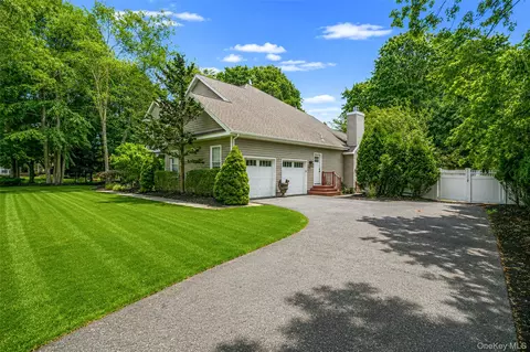 Exterior - 17 Esplanade Dr, Brookhaven, NY 11772 photo 4 of 9