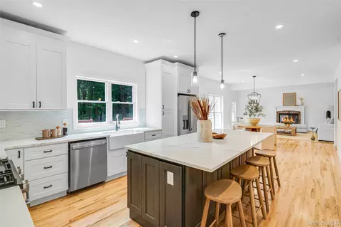 Kitchen - 17 Esplanade Dr, Brookhaven, NY 11772 photo 1 of 4