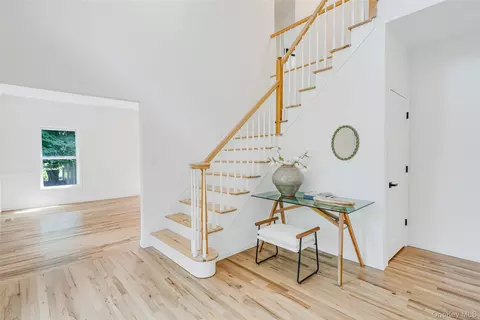 Entry Way - 17 Esplanade Dr, Brookhaven, NY 11772 photo 1 of 4