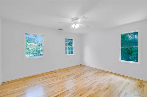 Bedroom - 17 Esplanade Dr, Brookhaven, NY 11772 photo 4 of 4