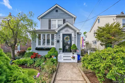 348 Hendrickson Ave, Valley Stream, NY 11580