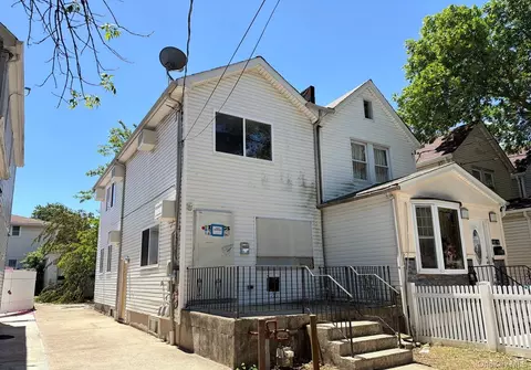 142-16 116th Ave, Jamaica, NY 11436