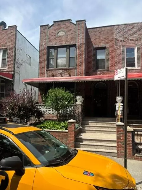 3220 81st St, East Elmhurst, NY 11370