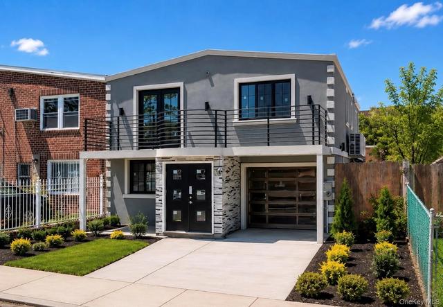 2216 93rd St, New York, NY 11369