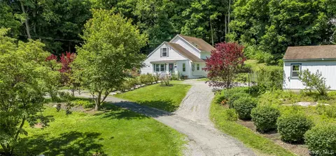 35 Gobblers Knob Rd, Dover, NY 12564