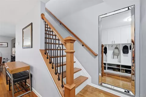 Entry Way - 4 Cumberland Ct, Peekskill, NY 10566 photo 1 of 2