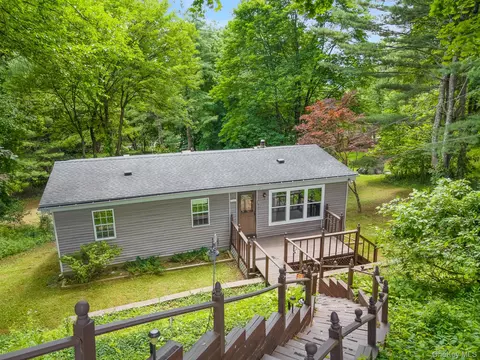 36 Prospect St, Marlboro, NY 12542