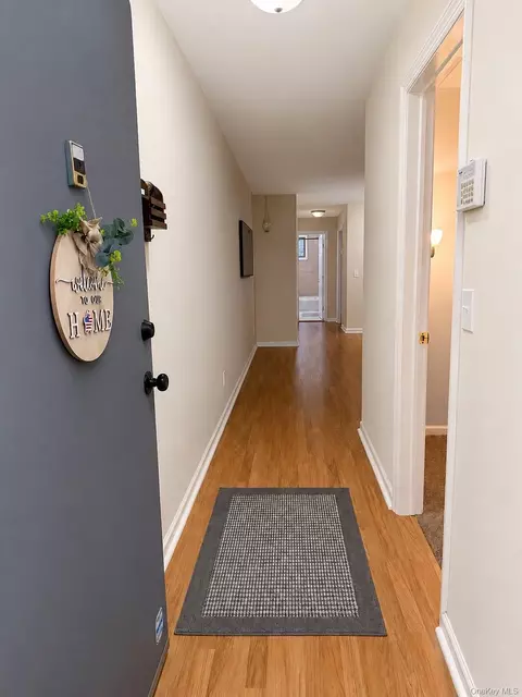 2423 Union Blvd #8B, Islip, NY 11751