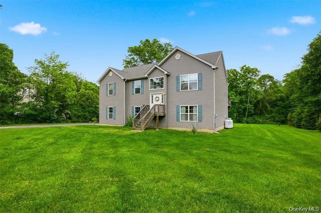 201 Kingsview Hwy, Wallkill, NY 12589