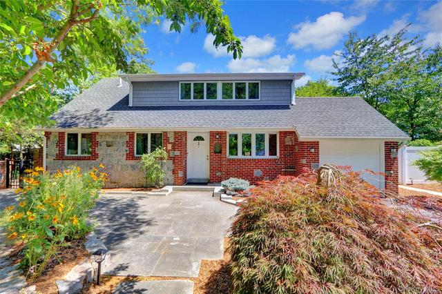 1 Burr Rd, East Northport, NY 11731