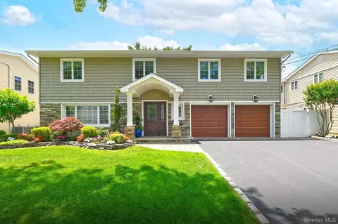 1932 Cynthia Ln, Merrick, NY 11566