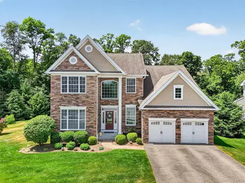 62 Marcy Ln, East Fishkill, NY 12533