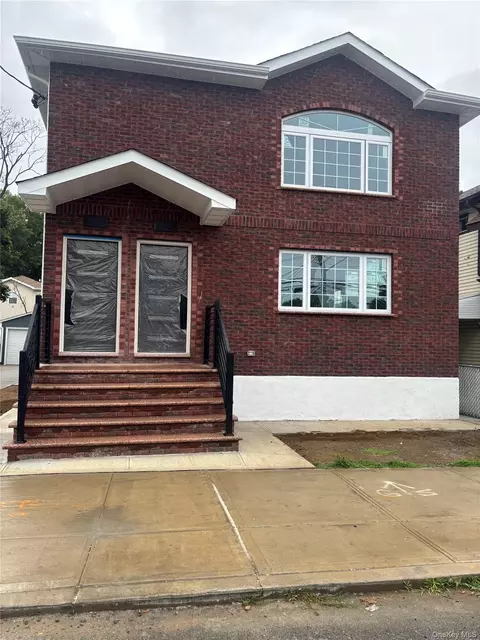 21719 135th Ave, New York, NY 11413