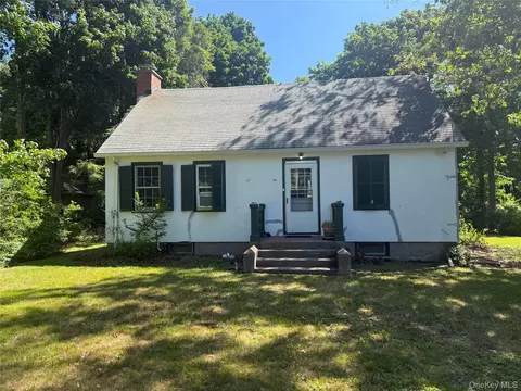 46 Greenwich Rd, Bedford, NY 10506
