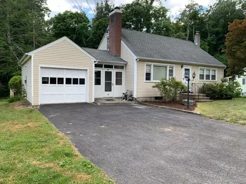 10 Wood Ave, Philipstown, NY 10516