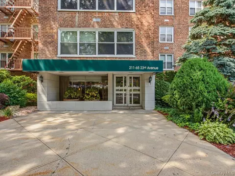 211-65 23rd Ave #4D, Bayside, NY 11360