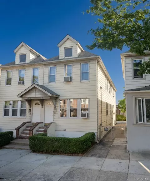 4315 56th St, Woodside, NY 11377