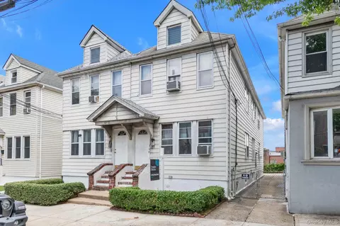 4315 56th St, Woodside, NY 11377