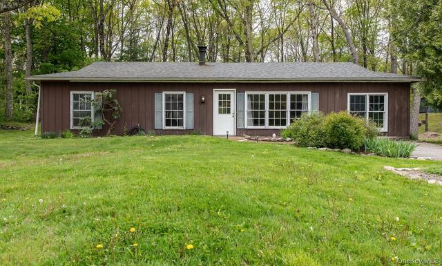 53 Paffendorf Dr, Newburgh, NY 12550