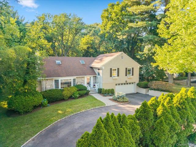 372 Fort Hill Rd, Greenburgh, NY 10583