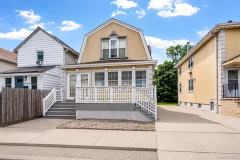16960 144th Rd, Jamaica, NY 11434