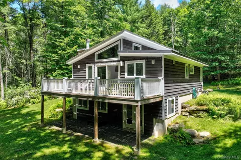 265 Lake Ridge Rd, Tusten, NY 12764