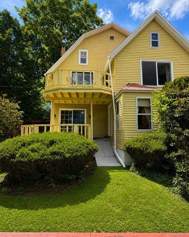 9 Smith St, Thompson, NY 12701