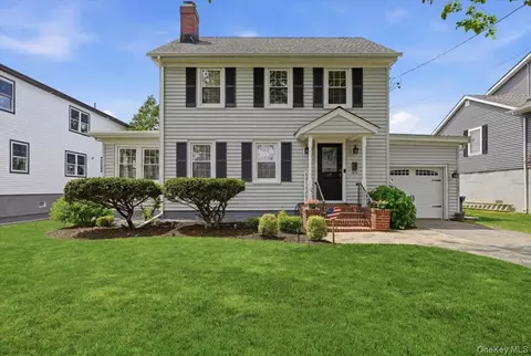 17 Norman Ave, Amityville, NY 11701
