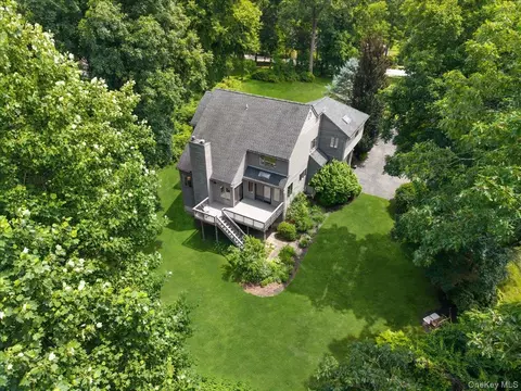 163 Mount Airy Rd S, Cortlandt, NY 10520