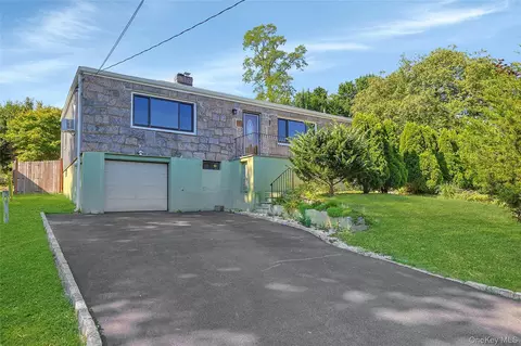 141 Curtis Ln, Yonkers, NY 10710