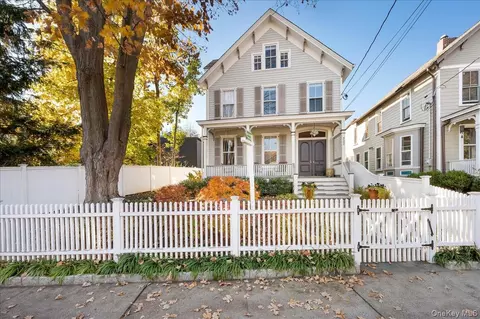 322 N Broadway, Clarkstown, NY 10960