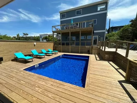 52 Lewis Walk, Cherry Grove, NY 11782