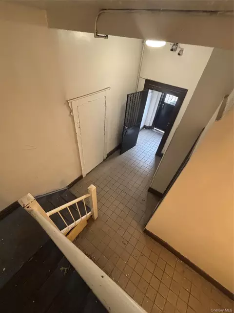 735 Knickerbocker Ave, New York, NY 11221 photo 5