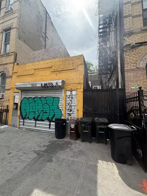 735 Knickerbocker Ave, New York, NY 11221 photo 6