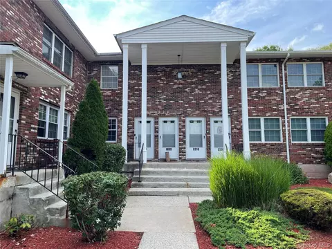 276 Temple Hill Rd #2207, New Windsor, NY 12553