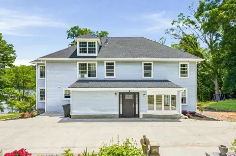 556 Lakes Rd, Monroe, NY 10950