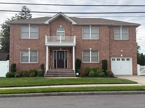 264 Doherty Ave, Elmont, NY 11003