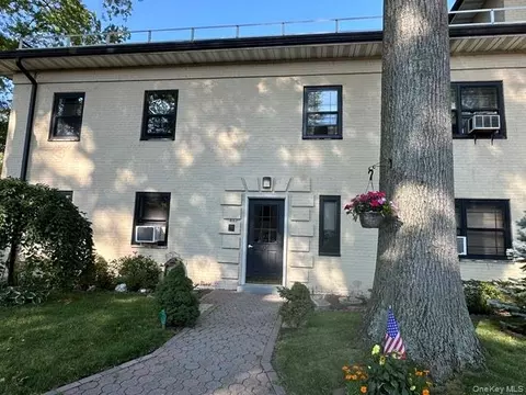 61 Manchester Rd #A-21, Eastchester, NY 10709