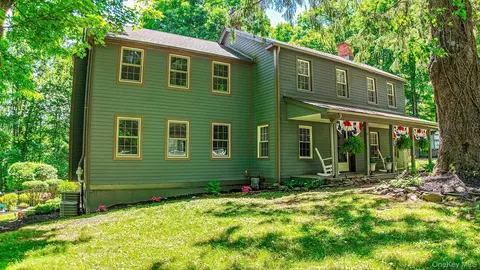 Exterior - 195 Pressler Rd, Wallkill, NY 12589 photo 2 of 12