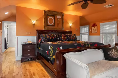 Bedroom - 195 Pressler Rd, Wallkill, NY 12589 photo 4 of 5