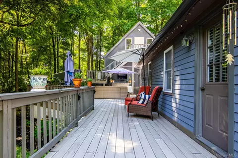 Exterior - 195 Pressler Rd, Wallkill, NY 12589 photo 7 of 12